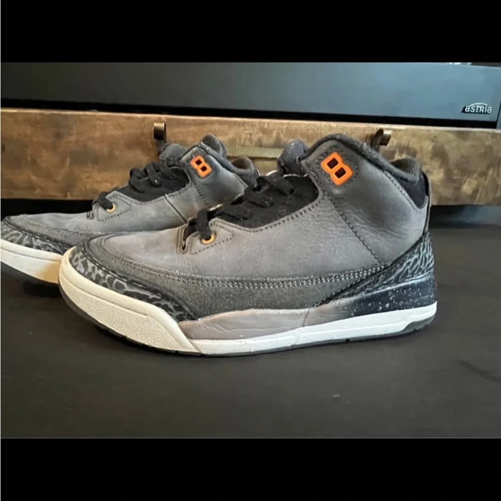 Sizee 3y Nike Air Jordan Retro 3 Fear Pack Kids DM0966-080 Grey Orange Shoes